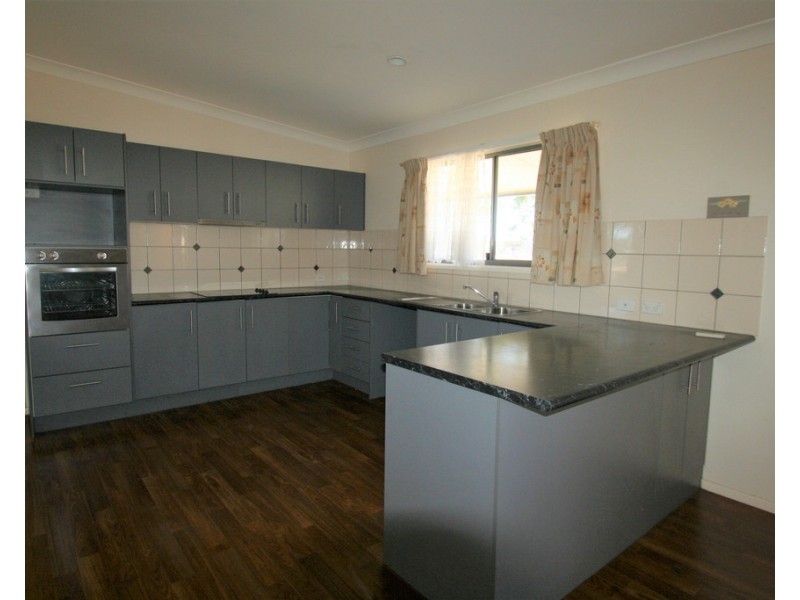 5 Siobhan Court, Emerald QLD 4720