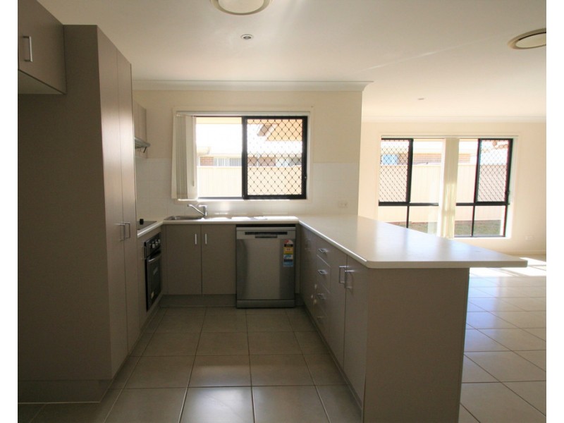 7 Lightening Street, Emerald QLD 4720