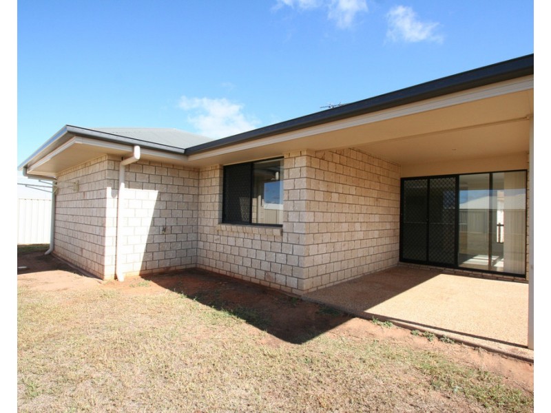 7 Lightening Street, Emerald QLD 4720