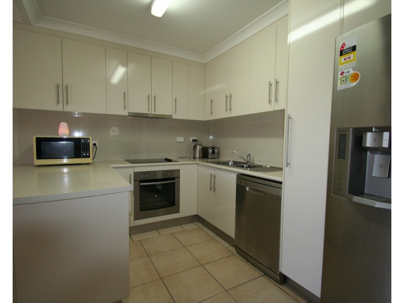 5/6-10 CLARK DRIVE, Emerald QLD 4720