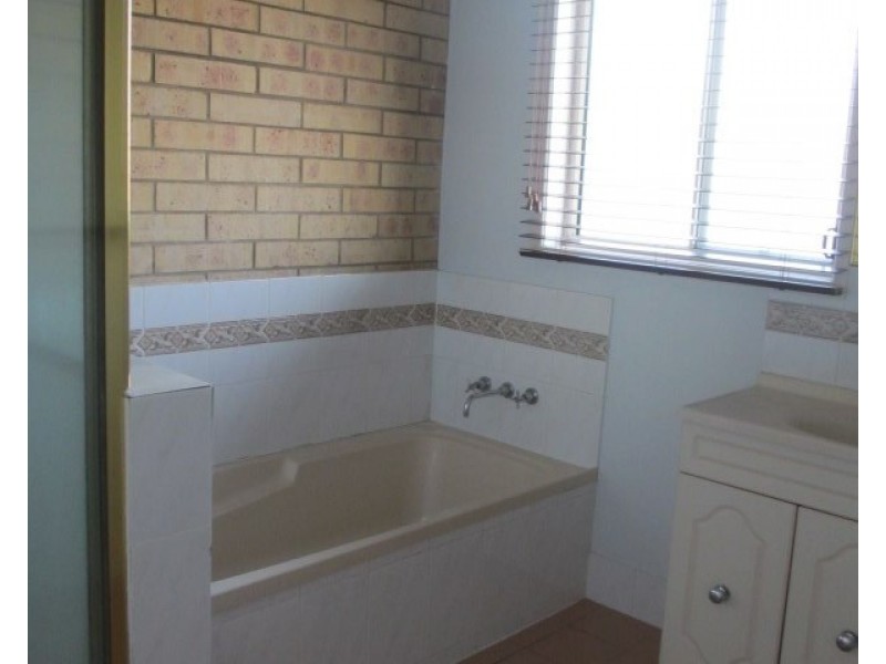 6/143 Egerton Street, Emerald QLD 4720