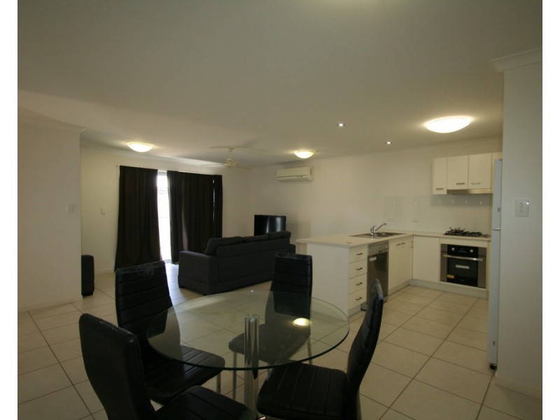 1/11 Eagle Street, Emerald QLD 4720