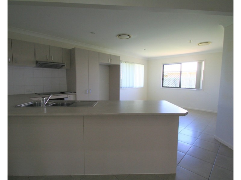 31 Scenic Drive, Emerald QLD 4720
