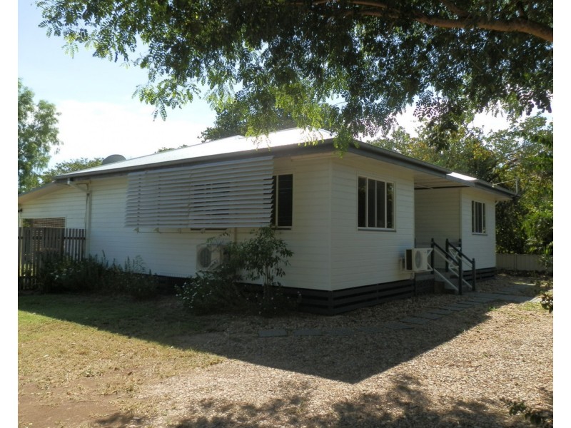 65 Church Lane, Emerald QLD 4720