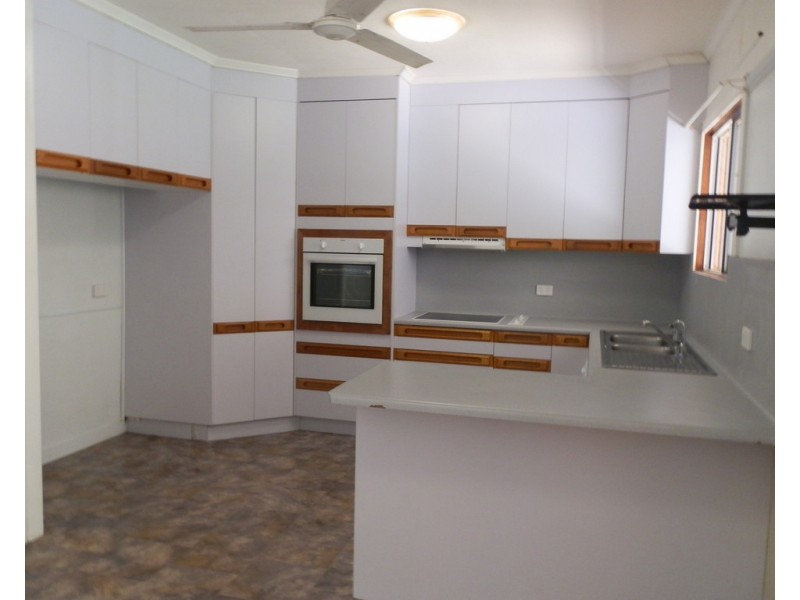 65 Church Lane, Emerald QLD 4720