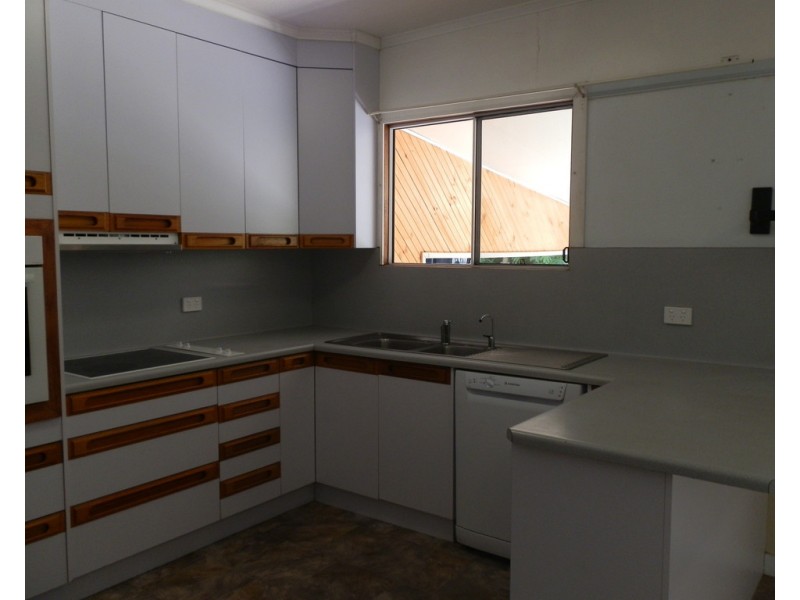 65 Church Lane, Emerald QLD 4720