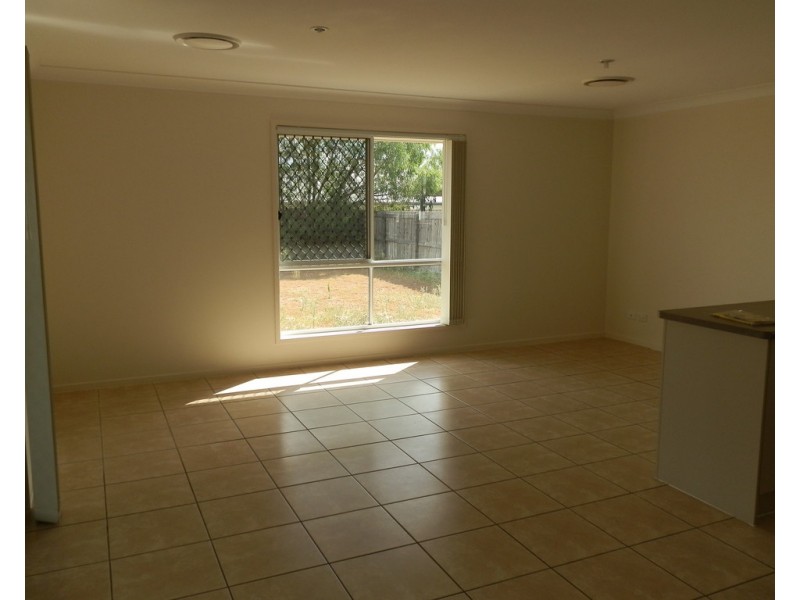 33 Scenic Drive, Emerald QLD 4720