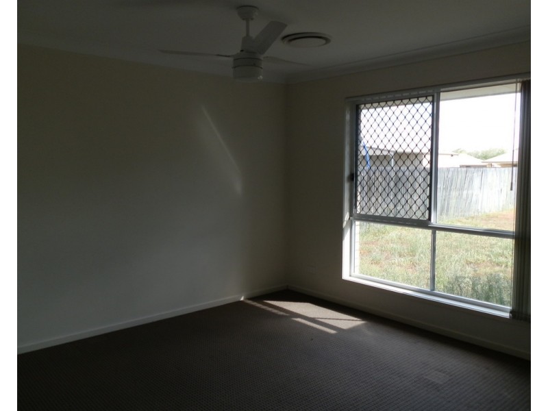 33 Scenic Drive, Emerald QLD 4720