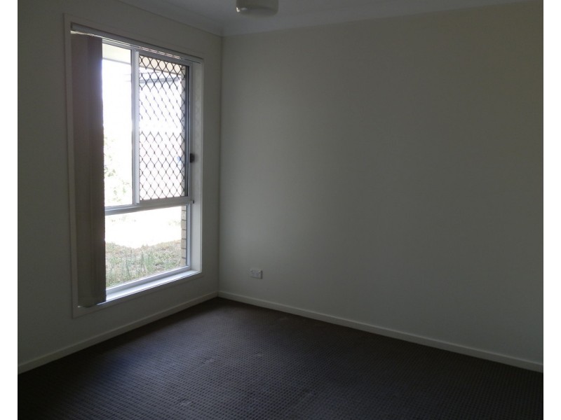 33 Scenic Drive, Emerald QLD 4720