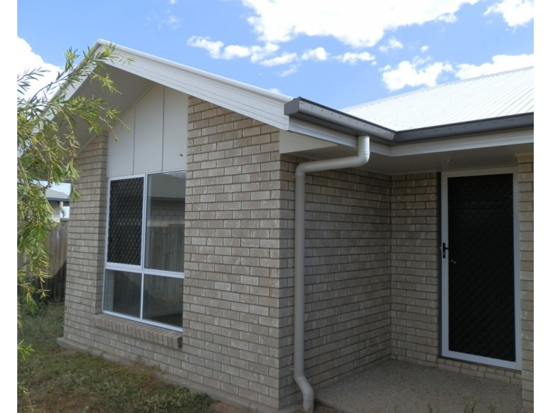 33 Scenic Drive, Emerald QLD 4720