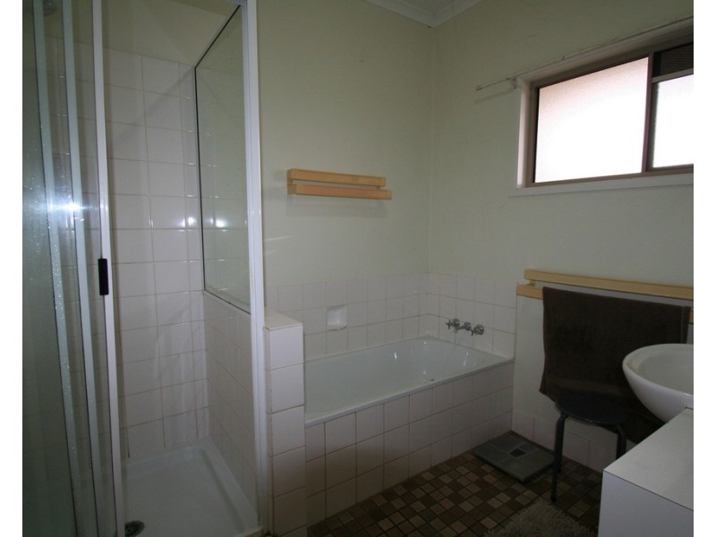 12 LEWIS PLACE, Emerald QLD 4720