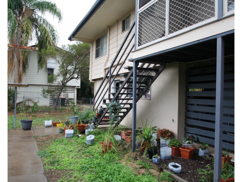 12 LEWIS PLACE, Emerald QLD 4720