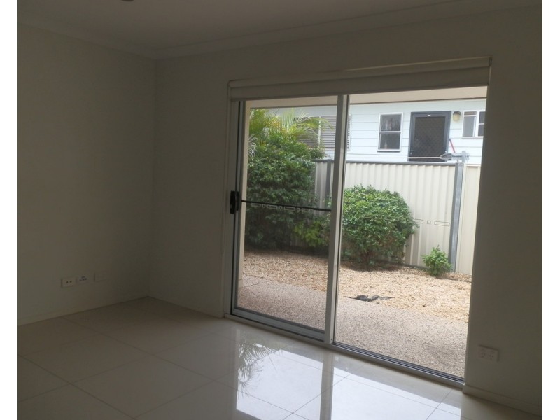 2/53 Retro Street, Emerald QLD 4720