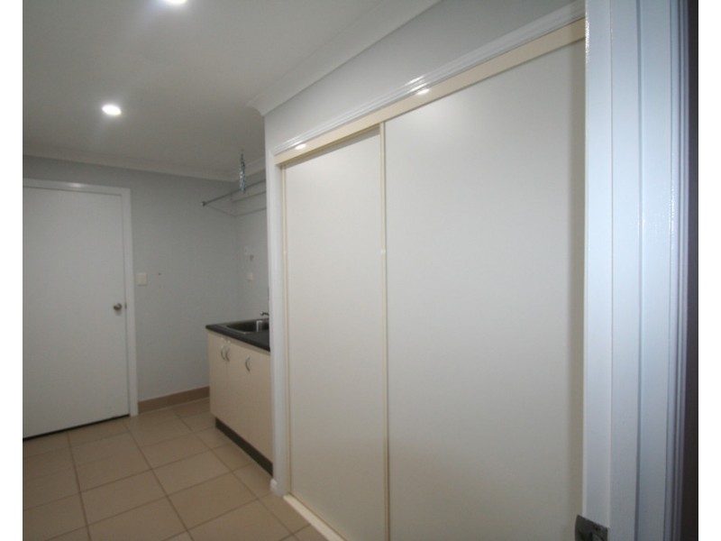 1/9 Colden Place, Emerald QLD 4720