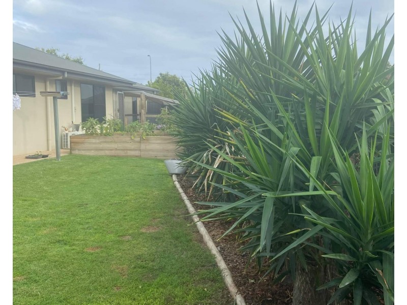 1/9 Colden Place, Emerald QLD 4720