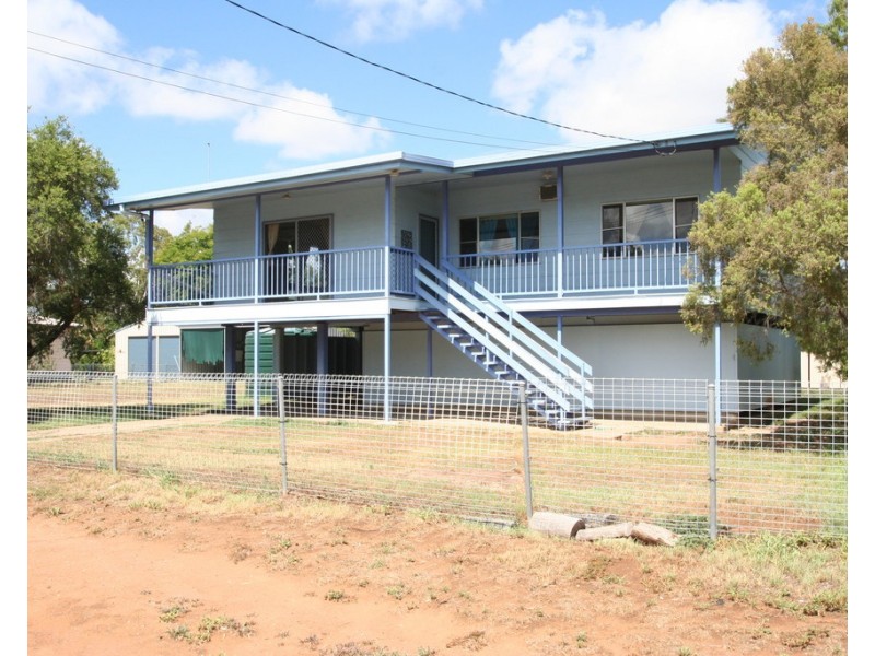 4 McLean street, Capella QLD 4723