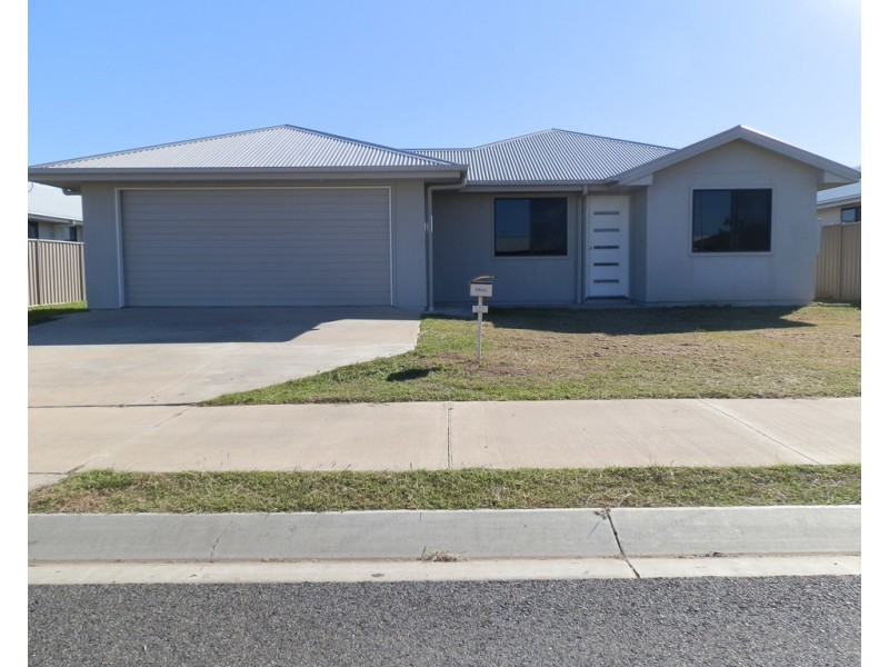 15 Lauren Way, Emerald QLD 4720