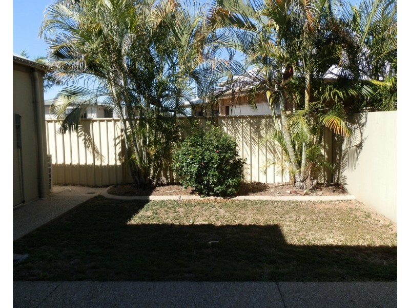 2/2 Guy Street, Emerald QLD 4720