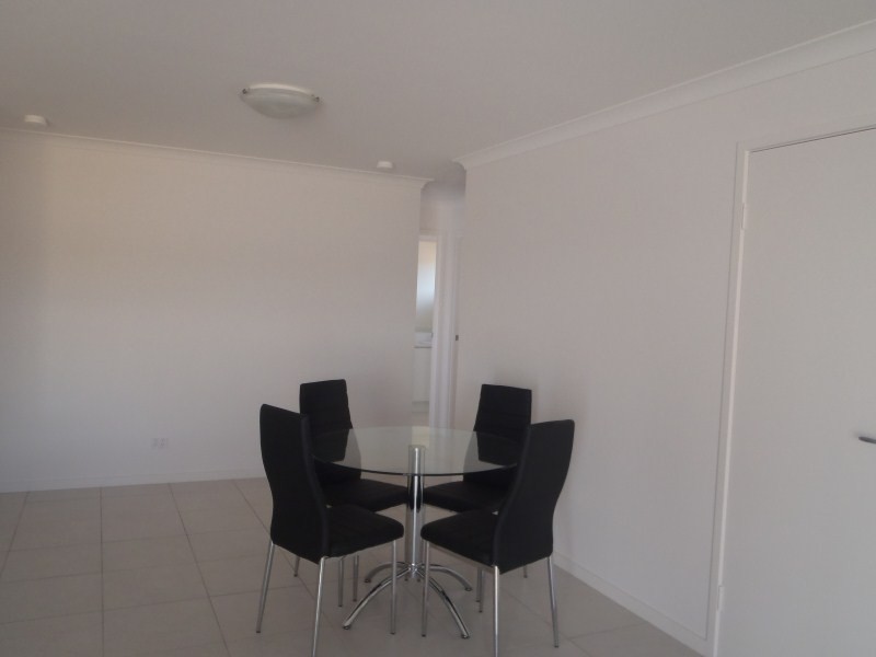 1/28 Lakeside Drive, Emerald QLD 4720