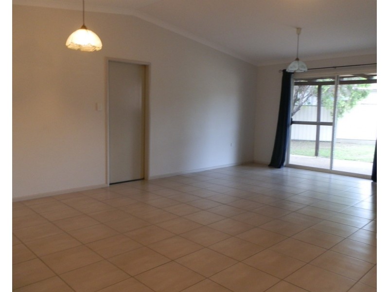 12 Waldby Court, Emerald QLD 4720