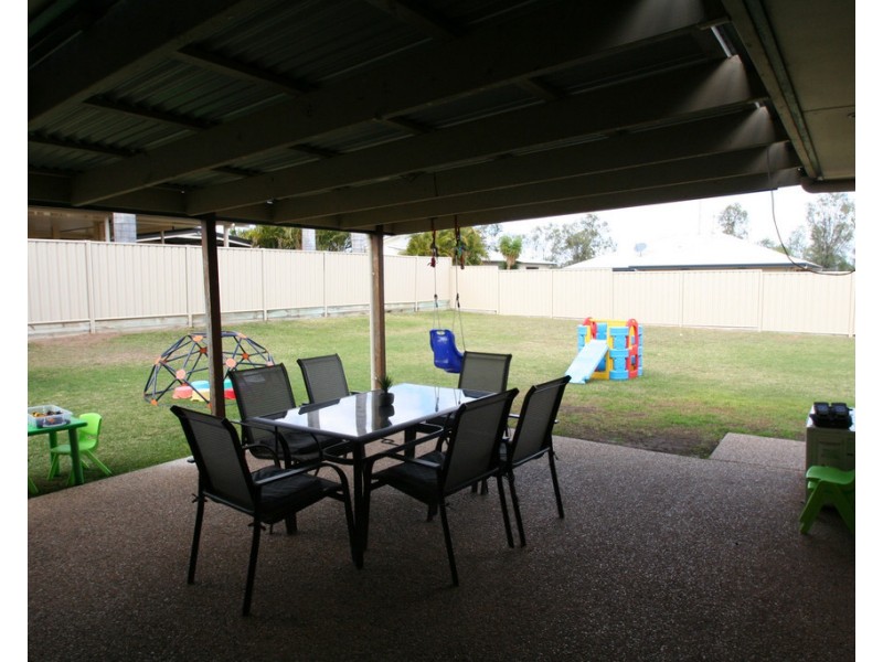 8 Coldstream Street, Emerald QLD 4720