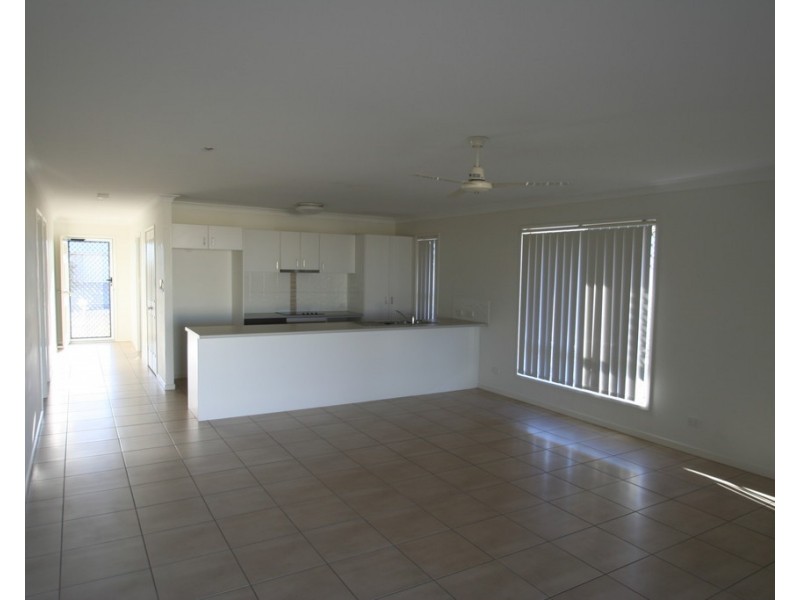 11 Windermere Street, Emerald QLD 4720