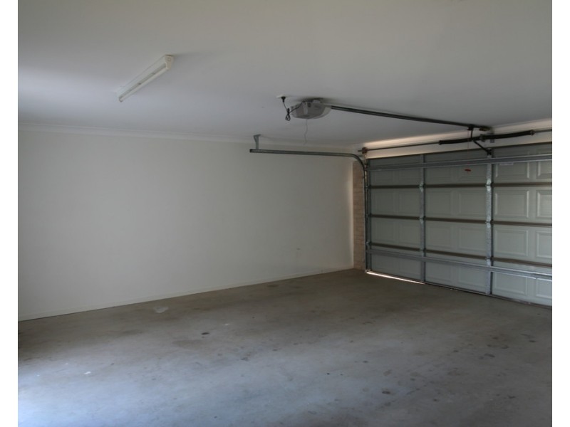 11 Windermere Street, Emerald QLD 4720