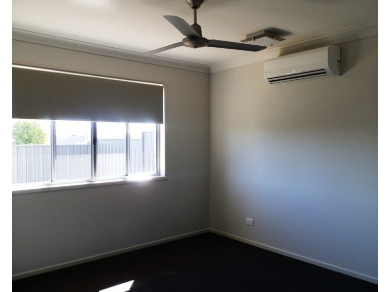 2 Singleton Court, Emerald QLD 4720