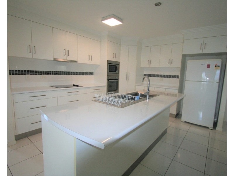 1/73 Lakeside Drive, Emerald QLD 4720