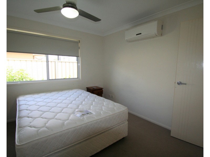 1/73 Lakeside Drive, Emerald QLD 4720