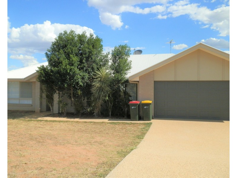 11 Rivergum Drive, Emerald QLD 4720