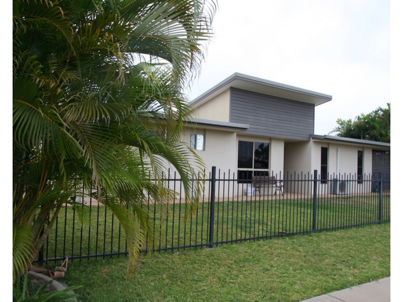 9 Yering Street, Emerald QLD 4720