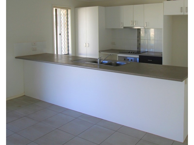 7 SCENIC DRIVE, Emerald QLD 4720