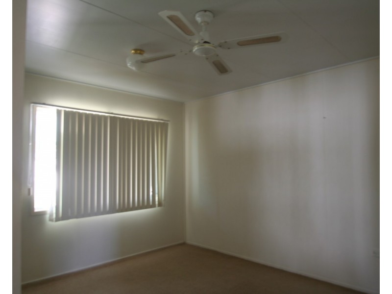 1/40 Old Airport Drive, Emerald QLD 4720