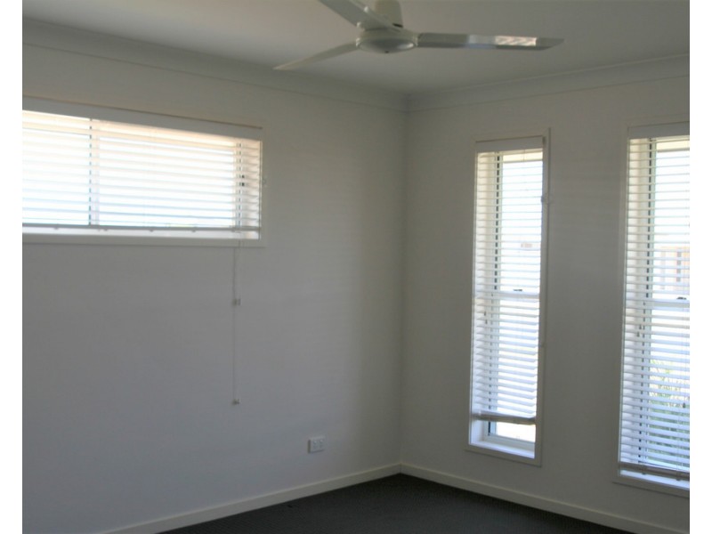 9 Whitney St, Emerald QLD 4720