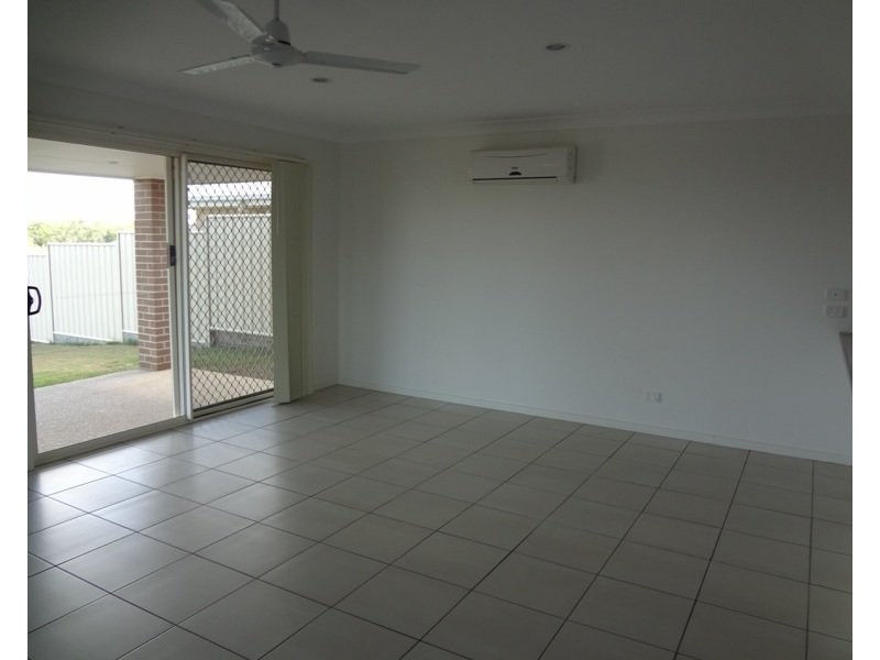 16 Suncrest Street, Emerald QLD 4720