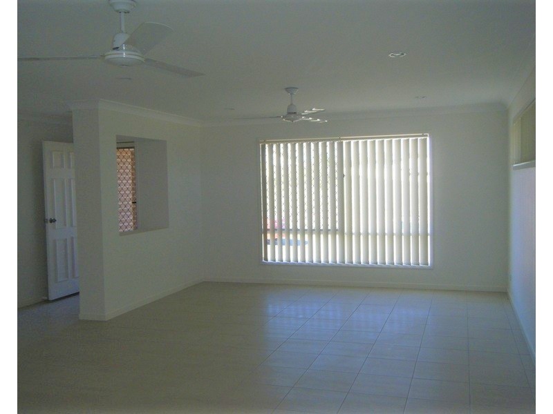 16 Suncrest Street, Emerald QLD 4720