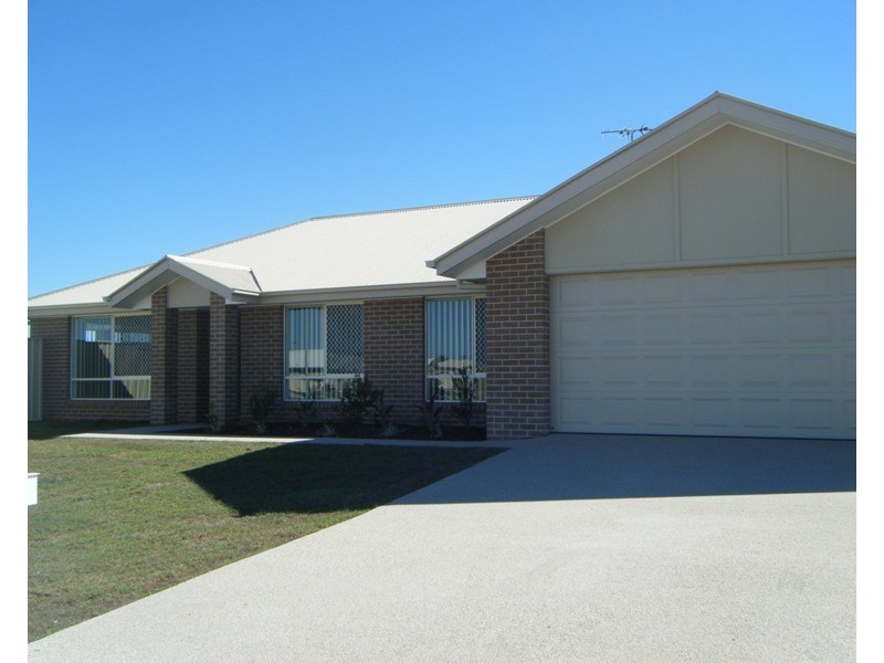 16 Suncrest Street, Emerald QLD 4720