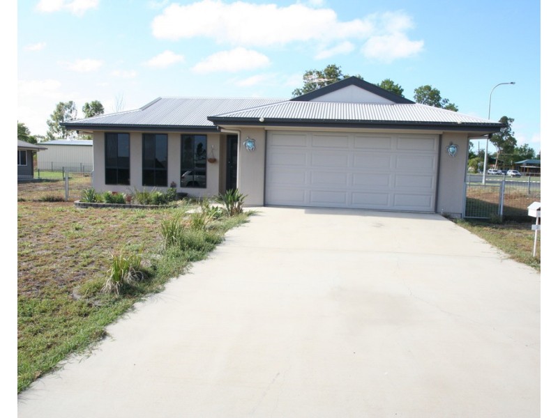 2 Scotts Peak Drive, Capella QLD 4723