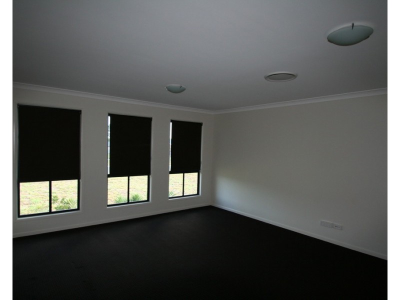 2 Scotts Peak Drive, Capella QLD 4723