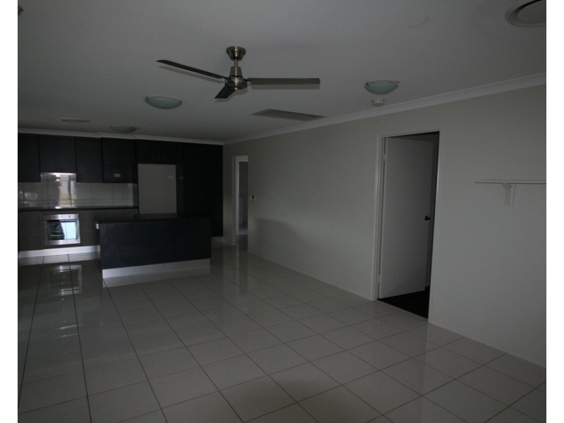 2 Scotts Peak Drive, Capella QLD 4723