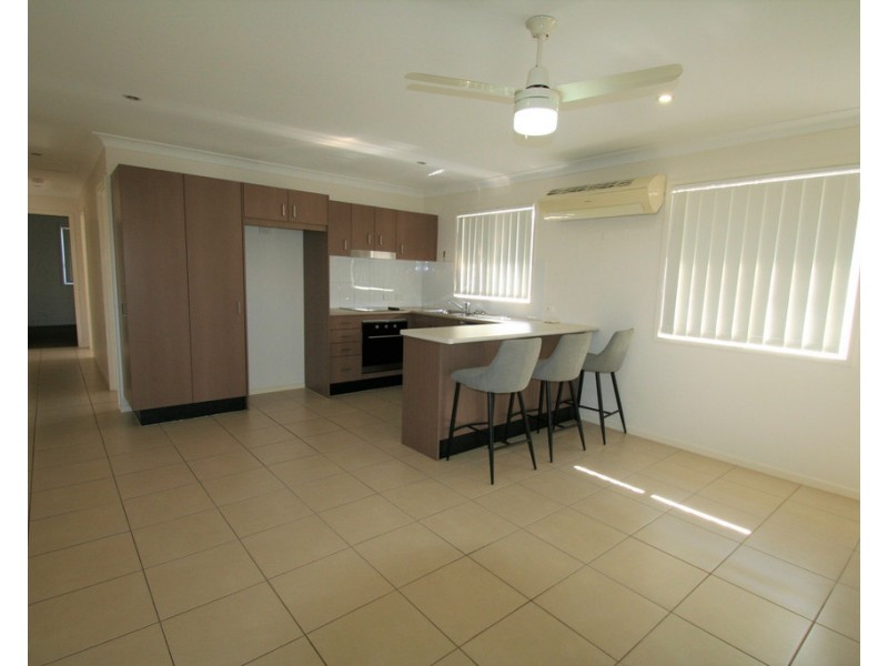 42/6 Sullivan Street, Emerald QLD 4720