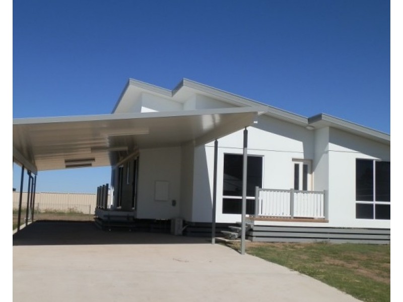 22 Newman Drive, Emerald QLD 4720