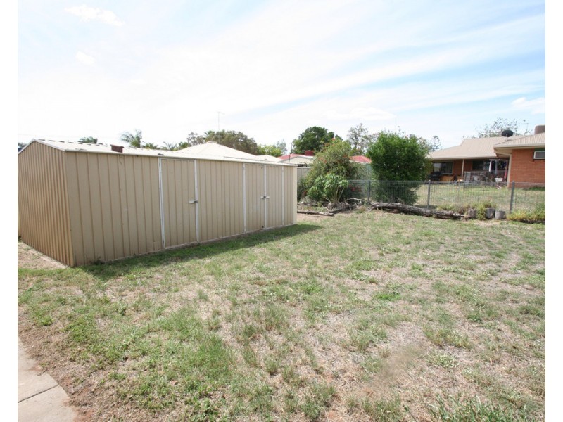 5 Cowan Crescent, Emerald QLD 4720