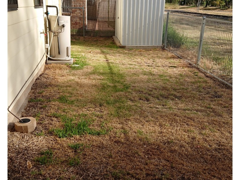 Unit 1 / 45 Baker Street, Emerald QLD 4720