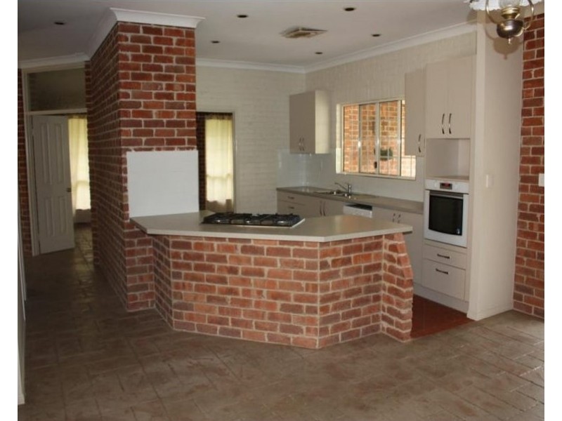 34 Riverview Street, Emerald QLD 4720