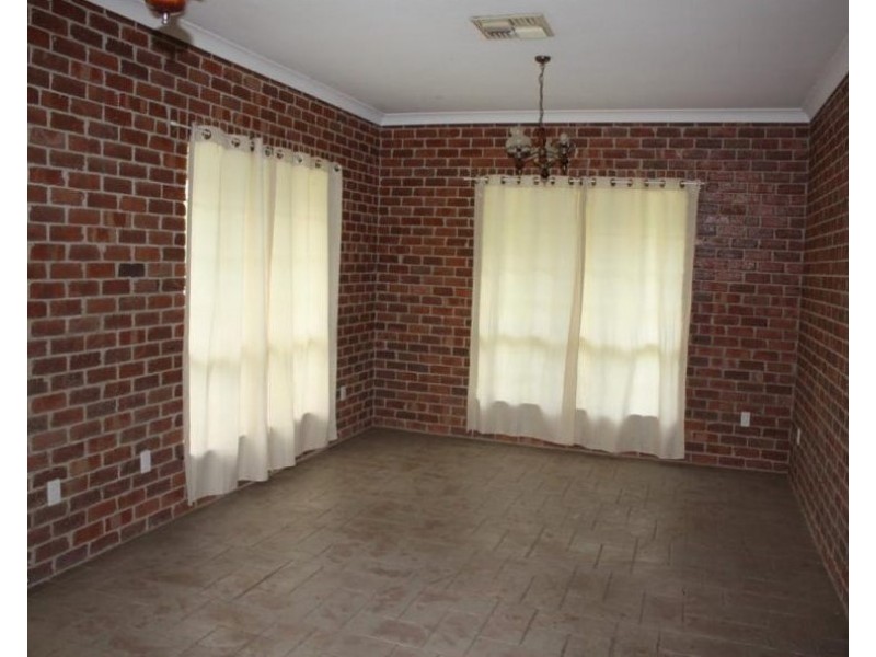 34 Riverview Street, Emerald QLD 4720