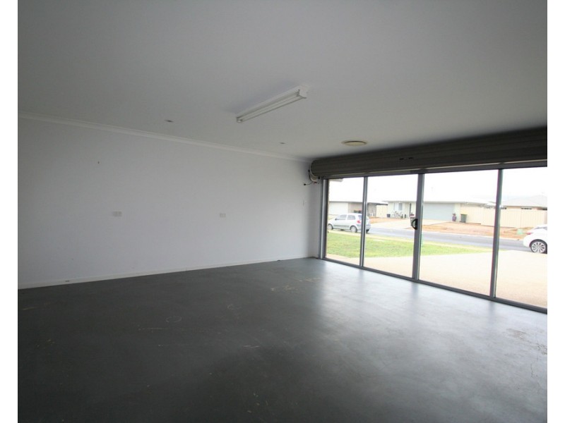6 Whitney street, Emerald QLD 4720