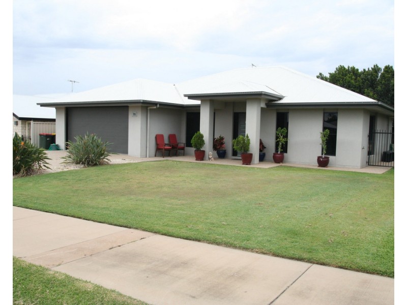 11 Saville Street, Emerald QLD 4720