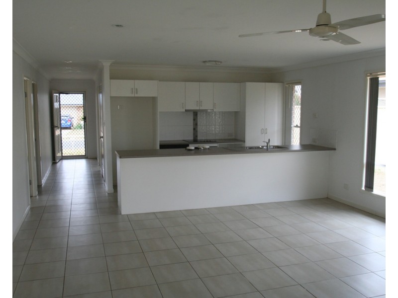 11 Lightening Street, Emerald QLD 4720